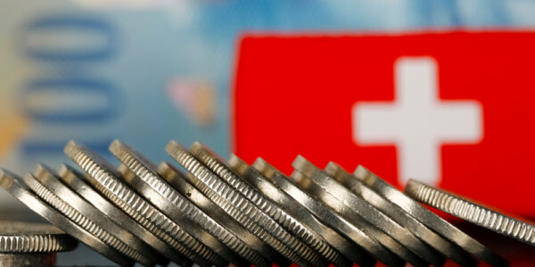 FINMA Review of 30 Swiss Banks Reveals Persistent AML Deficiencies